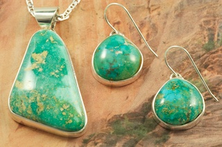 Green Turquoise necklace and earrings